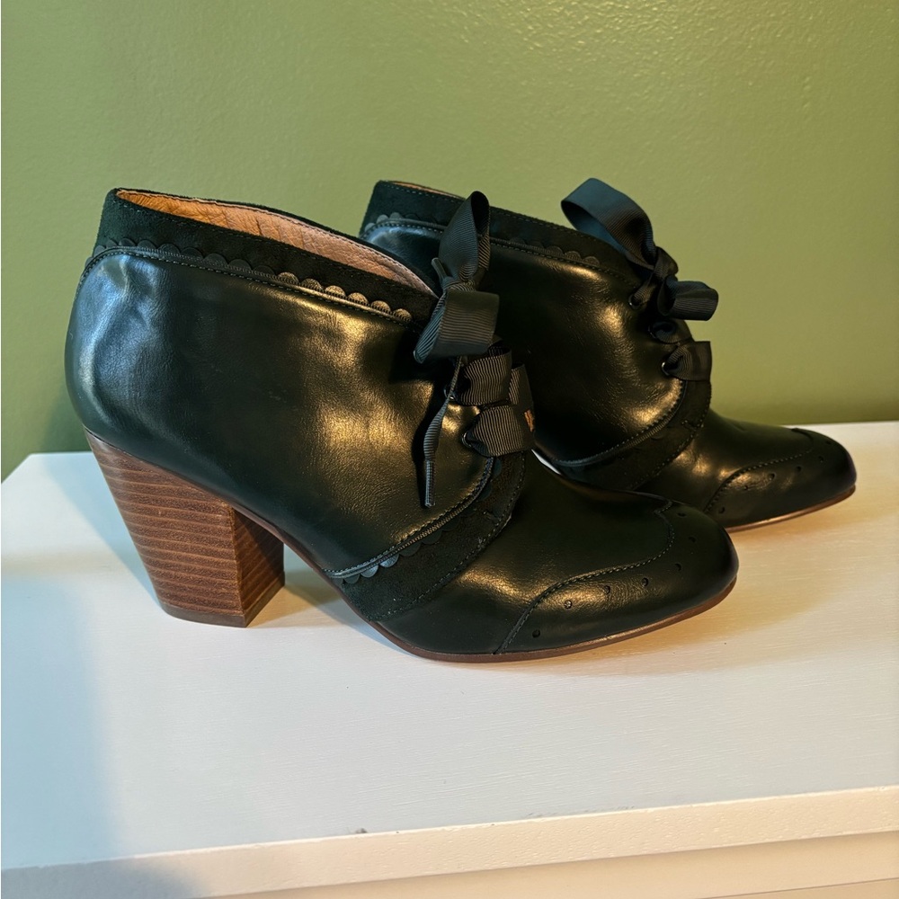 Emerald Green Chelsea Crew Ribbon Lace Bootie